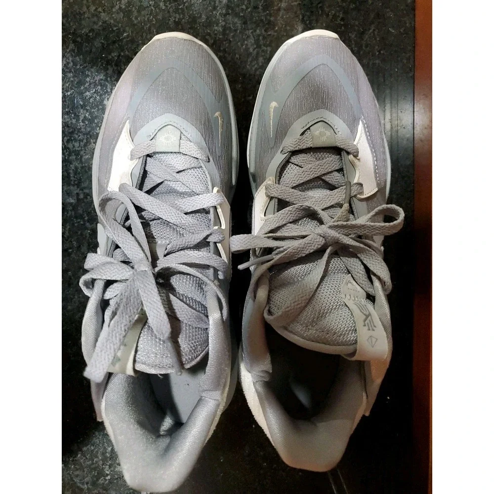 Nike Kyrie Low 5 Wolf‎ Grey/White Air Max DO9617-001 Womens Basketball Shoes 8.5